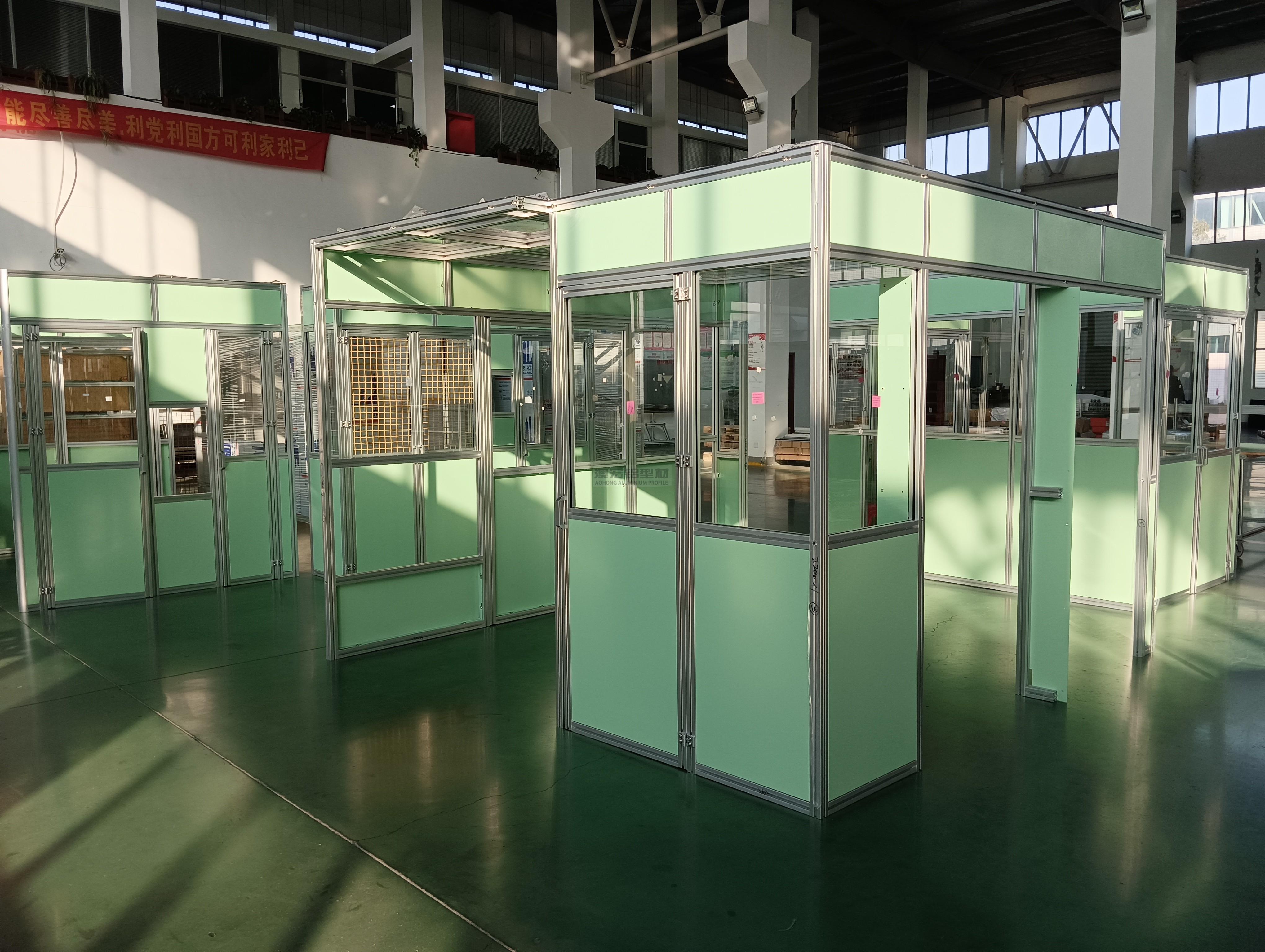 車間“定制防護(hù)艙”：4545鋁型材設(shè)備防護(hù)罩的落地細(xì)節(jié)
